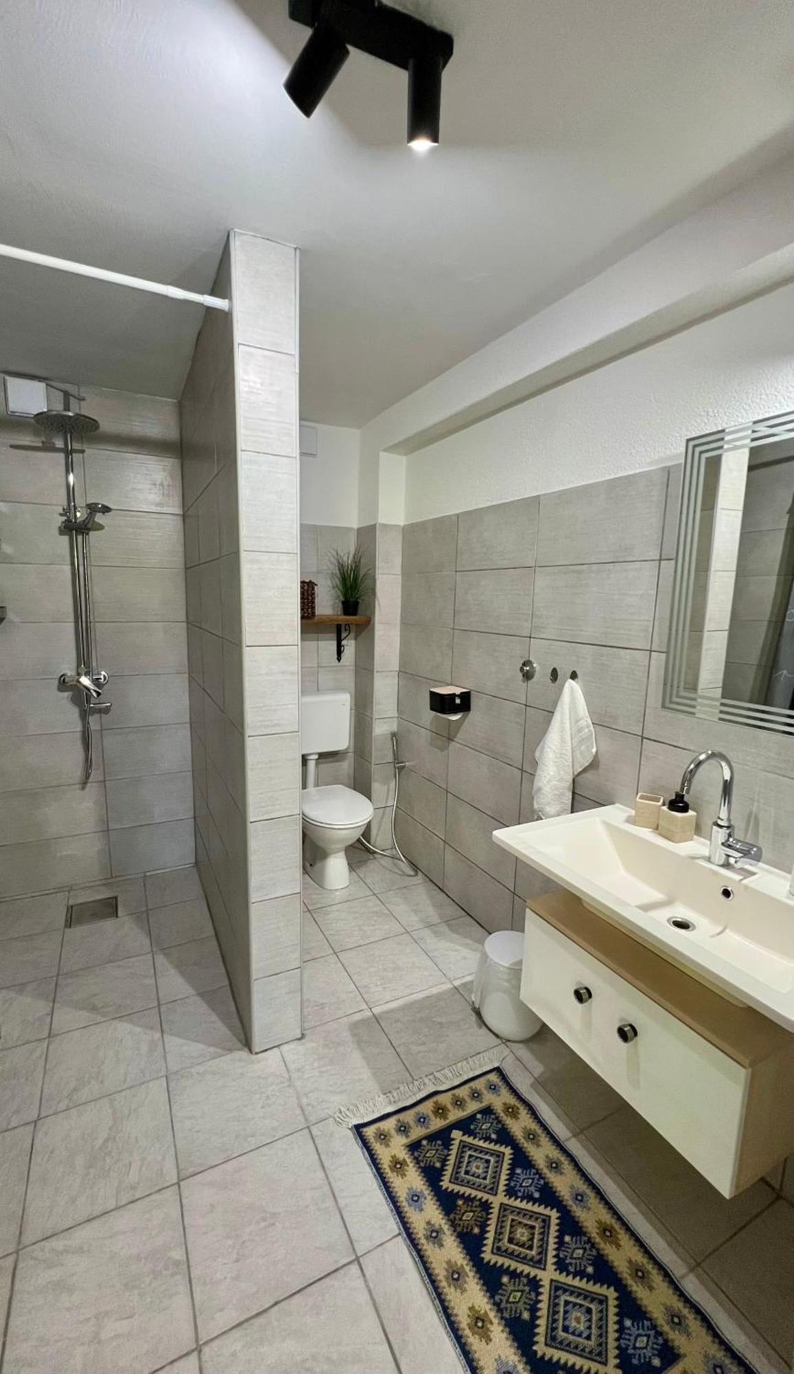 Anur Apartment Бихач Экстерьер фото